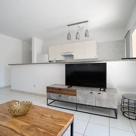 Iris Village Block 12-105 Appartement