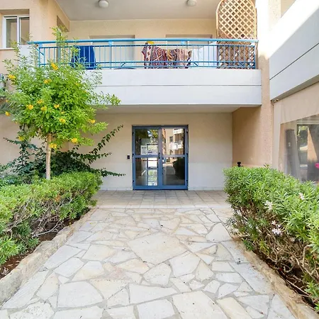 Iris Village Block 12-105 公寓 Paphos